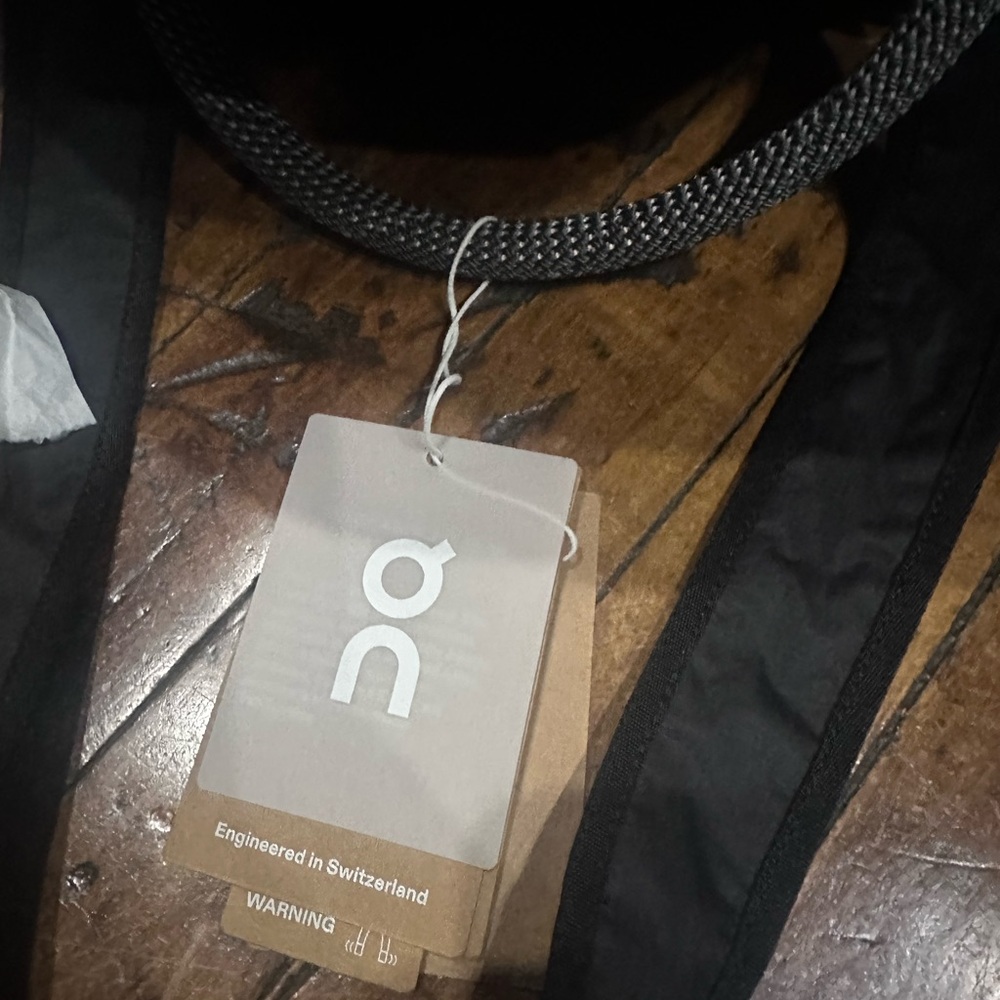 On Running Black Travel Bag with Light Gray Details - Picture 5 of 6